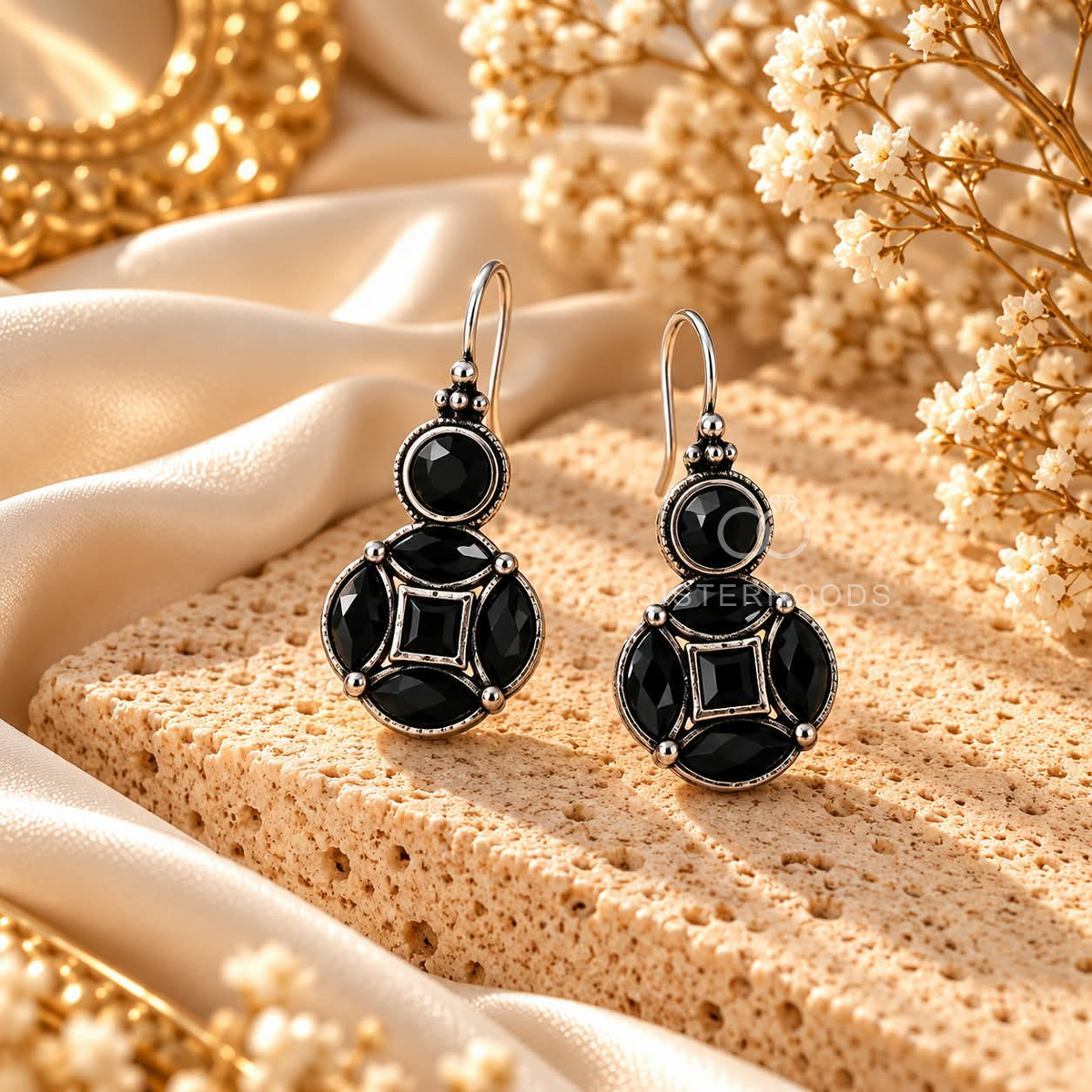 Black faceted geometric oxidized dangle earring with silver-tone detailing | SISTERHOODS-SHA256:bfd72a687a0cdabbdda6b9fbad14356f7d12b30bee5cdd9b0f31baebbfe47f56