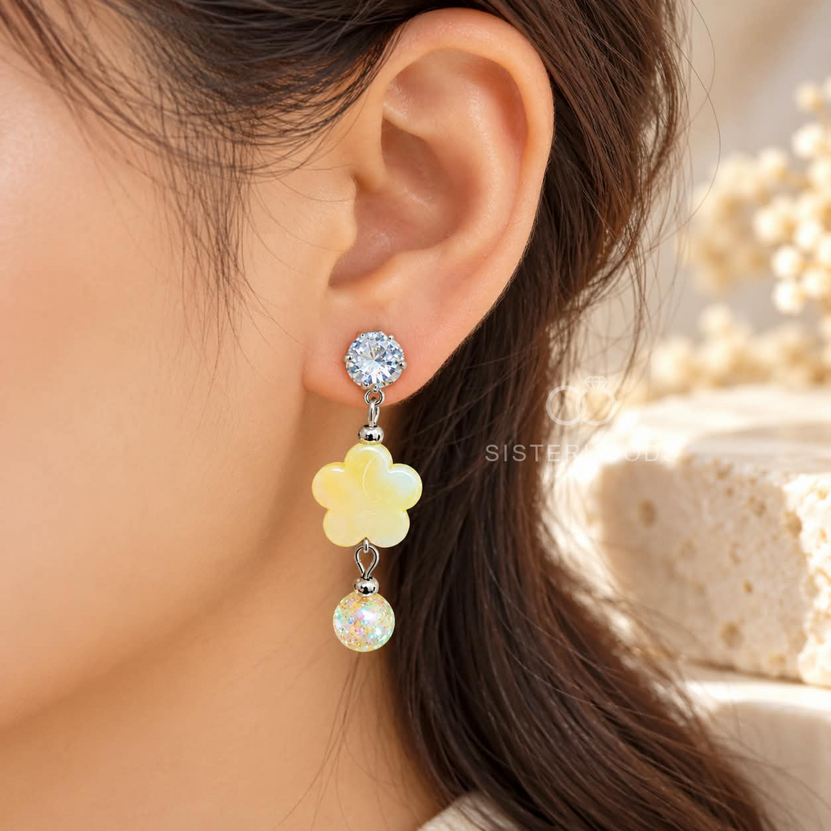 Silver-tone dangle earring with crystal stud, yellow flower and colourful shimmer ball | SISTERHOODS-SHA256:25e41e76225c7b334414bd09cea173005a7c575754db5b8916962485c3885f00