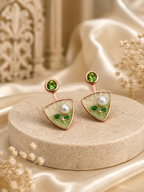 Green botanical drop earrings with white round accents and rose gold-coloured outlines | SISTERHOODS-SHA256:1cc85cc96ce6d1514e3b686308ca9cb4edebc809f854eec04cef6a25596833e4