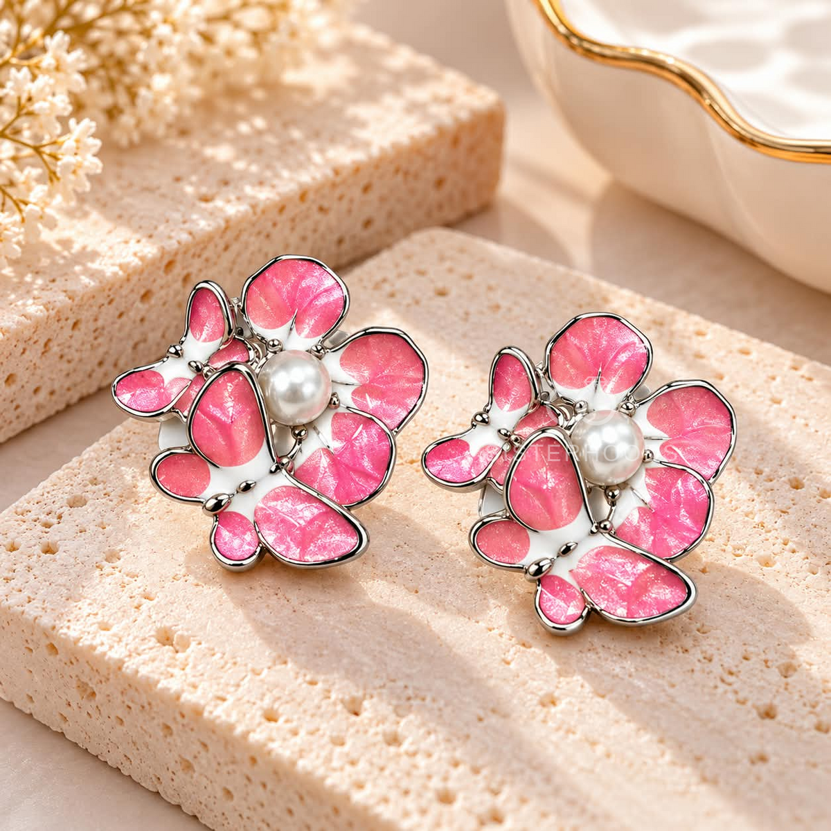 Pink and white floral cluster stud earrings with pearl-style centres | SISTERHOODS-SHA256:85dbc1c31d3274114896705a52151a0f704a2f443897f56f03e3ade117517ed9