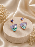 Multicolour triangle drop earrings with lilac, mint, blue-purple and white details | SISTERHOODS-SHA256:5667ab5b0b9156b0228ec2fb3da491ec34f09275a53869adb4ba431a58030145