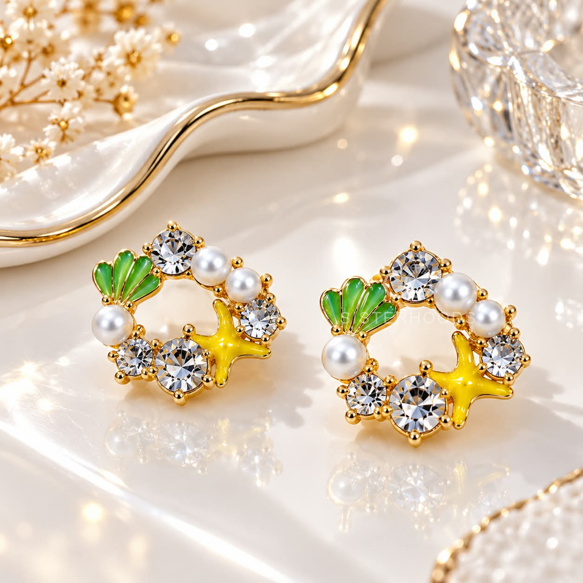 Multicolour circular stud earring with floral accents, pearls and sparkling stones | SISTERHOODS-SHA256:5188ce56e4855b14fc7086f2f3387f386cfd2a688aa48b456d92fdeb21d3fe0c