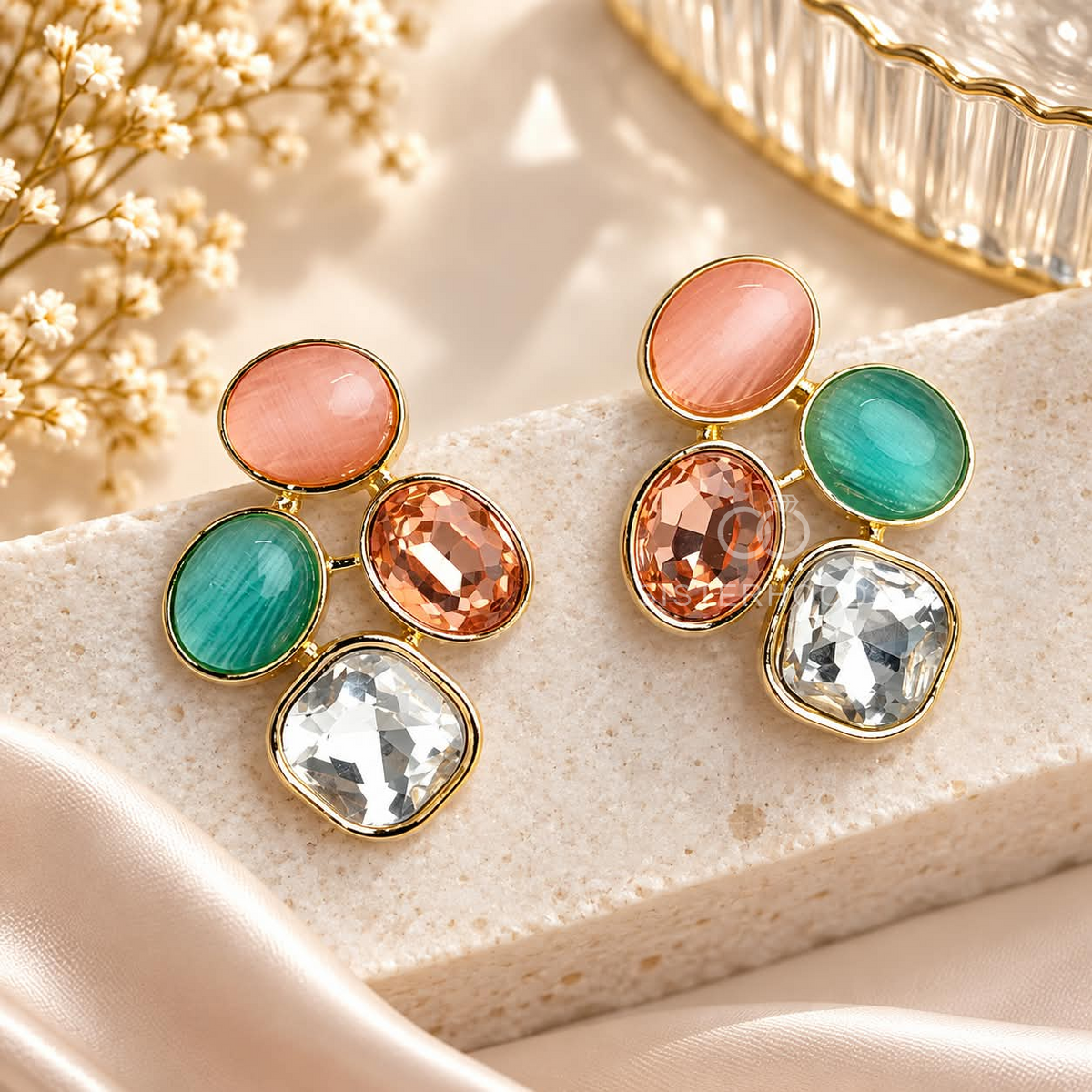 Multicolour geometric drop earrings with pink, green, peach and silver-toned elements | SISTERHOODS-SHA256:85e43d183f607617e5a6f6bc20d8a2f22cdee58c7c5f3afb803fc3de4dd35e83